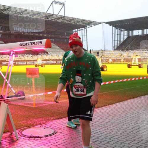 07.12.2025 - St. Pauli X-Mass-Run No. 15 Luisa Fischer http://msf.ph/oto/9386853 07.12.2025 10:21:35 Ziel 3984, 149, 270, 392, 1326, 1386, 1407, 1898, 1900, 2173, 2565, 2799, 3062, 3091, 3384, 3540, 3541, 3848, 3849, 3984, 3988, 4117, 4338, 4517 meine-sportfotos.de