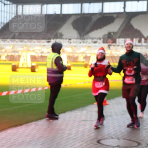 07.12.2025 - St. Pauli X-Mass-Run No. 15 Luisa Fischer http://msf.ph/oto/9386981 07.12.2025 10:21:44 Ziel 149, 270, 1326, 1386, 1407, 1898, 1900, 2173, 2565, 2799, 2927, 2997, 3062, 3091, 3384, 3540, 3541, 3848, 3849, 3984, 3988, 4117, 4158, 4169, 4170, 4338 meine-sportfotos.de