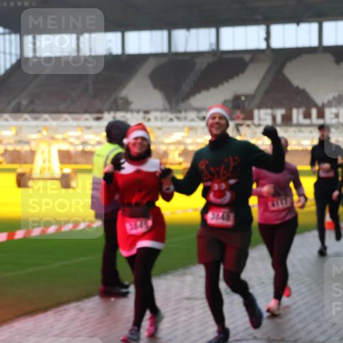 07.12.2025 - St. Pauli X-Mass-Run No. 15 Luisa Fischer http://msf.ph/oto/9386984 07.12.2025 10:21:45 Ziel 1924, 3649, 3848, 149, 270, 1326, 1386, 1407, 1898, 1900, 2173, 2565, 2799, 2927, 2997, 3062, 3091, 3384, 3540, 3541, 3848, 3849, 3984, 3988, 4117, 4158, 4169, 4170, 4338 meine-sportfotos.de