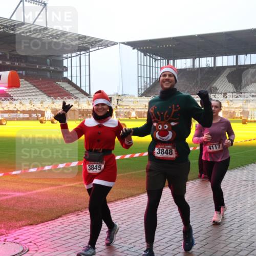 07.12.2025 - St. Pauli X-Mass-Run No. 15 Luisa Fischer http://msf.ph/oto/9386989 07.12.2025 10:21:46 Ziel 3849, 3848, 4117, 3384, 149, 270, 1326, 1386, 1407, 1898, 1900, 2173, 2565, 2927, 2997, 3062, 3091, 3384, 3540, 3541, 3848, 3849, 3984, 3988, 4117, 4158, 4169, 4170, 4338 meine-sportfotos.de