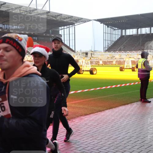 07.12.2025 - St. Pauli X-Mass-Run No. 15 Luisa Fischer http://msf.ph/oto/9387006 07.12.2025 10:21:49 Ziel 326, 3540, 149, 270, 1326, 1386, 1407, 1898, 1900, 2173, 2565, 2927, 2997, 3062, 3091, 3384, 3540, 3541, 3848, 3849, 3984, 3988, 4117, 4158, 4169, 4170, 4338 meine-sportfotos.de