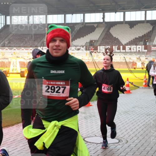 07.12.2025 - St. Pauli X-Mass-Run No. 15 Luisa Fischer http://msf.ph/oto/9387045 07.12.2025 10:21:54 Ziel 5, 3091, 15, 2927, 15, 4169, 149, 270, 1326, 1386, 1407, 1898, 1900, 2173, 2565, 2927, 2997, 3062, 3091, 3384, 3540, 3541, 3848, 3849, 3984, 3988, 4117, 4158, 4169, 4170, 4338 meine-sportfotos.de