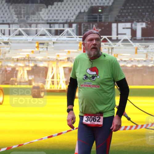 07.12.2025 - St. Pauli X-Mass-Run No. 15 Luisa Fischer http://msf.ph/oto/9387122 07.12.2025 10:22:04 Ziel 15, 3062, 149, 270, 1326, 1407, 2173, 2927, 2944, 2945, 2997, 3062, 3091, 3384, 3540, 3541, 3848, 3849, 3984, 3988, 4117, 4158, 4169, 4170, 4321, 4322, 4323, 4338 meine-sportfotos.de