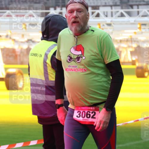 07.12.2025 - St. Pauli X-Mass-Run No. 15 Luisa Fischer http://msf.ph/oto/9387157 07.12.2025 10:22:06 Ziel 15, 3062, 149, 270, 1326, 2173, 2927, 2944, 2945, 2997, 3062, 3091, 3384, 3540, 3541, 3848, 3849, 3988, 4117, 4158, 4169, 4170, 4321, 4322, 4323 meine-sportfotos.de