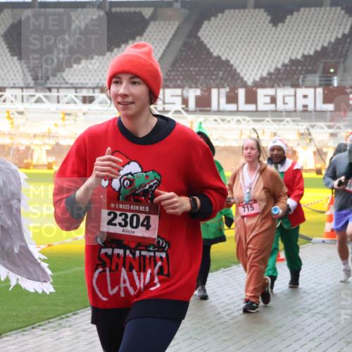 07.12.2025 - St. Pauli X-Mass-Run No. 15 Luisa Fischer http://msf.ph/oto/9387583 07.12.2025 10:23:28 Ziel 23, 15, 2304, 715, 3078, 794, 1996, 2123, 2304, 2508, 2511, 2638, 3052, 3078, 3079, 3780, 4005, 4141, 4287, 4407, 4411, 4419, 4458, 4509, 4539 meine-sportfotos.de