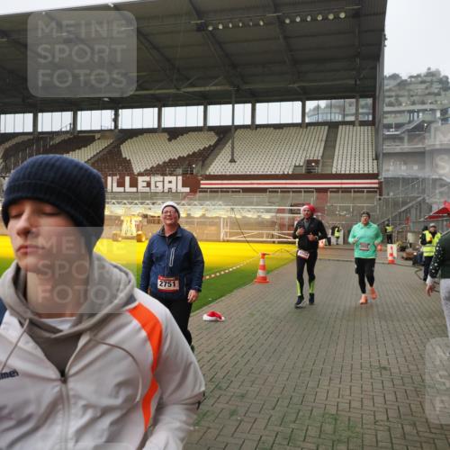 07.12.2025 - St. Pauli X-Mass-Run No. 15 Fabian Wolf http://msf.ph/oto/9388719 07.12.2025 10:20:13 Ziel 459, 1364, 1553, 1903, 2238, 2751, 2855, 3846, 3871, 4042, 4071, 4503 meine-sportfotos.de