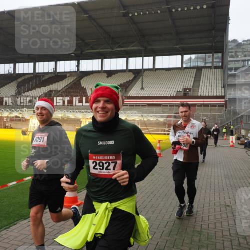 07.12.2025 - St. Pauli X-Mass-Run No. 15 Fabian Wolf http://msf.ph/oto/9389409 07.12.2025 10:21:30 Ziel 149, 270, 1326, 2173, 2927, 2997, 3062, 3091, 3384, 3540, 3541, 3848, 3849, 3988, 4117, 4158, 4169, 4170 meine-sportfotos.de