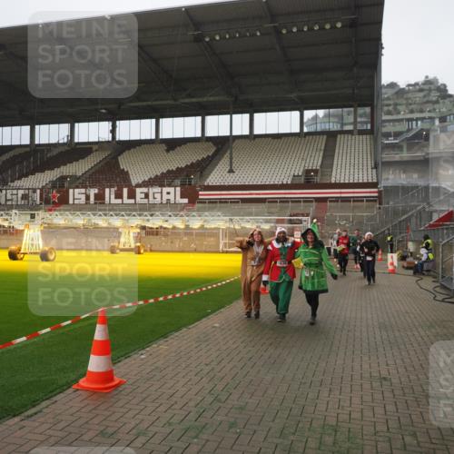 07.12.2025 - St. Pauli X-Mass-Run No. 15 Fabian Wolf http://msf.ph/oto/9389862 07.12.2025 10:22:41 Ziel 715, 739, 1636, 4407, 4411, 4419, 4509, 4539 meine-sportfotos.de