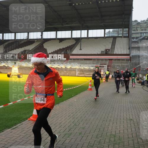 07.12.2025 - St. Pauli X-Mass-Run No. 15 Fabian Wolf http://msf.ph/oto/9390391 07.12.2025 10:23:47 Ziel 638, 1104, 2603, 2634, 3539, 3644, 3649, 3887, 3890, 4043, 4139, 4144, 4377, 4378 meine-sportfotos.de