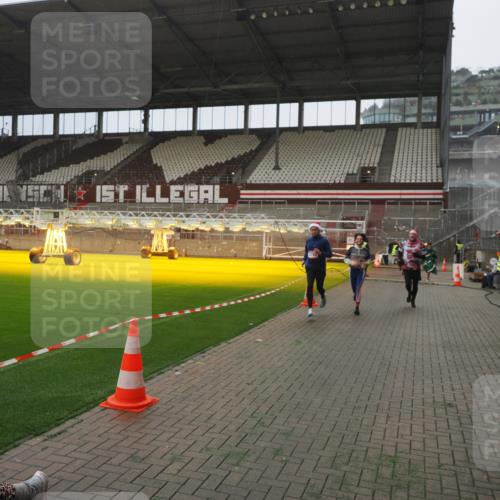 07.12.2025 - St. Pauli X-Mass-Run No. 15 Fabian Wolf http://msf.ph/oto/9390524 07.12.2025 10:23:55 Ziel 711, 1104, 2603, 2634, 3968, 4043, 4139, 4144, 4203, 4377, 4378, 4479, 4765 meine-sportfotos.de