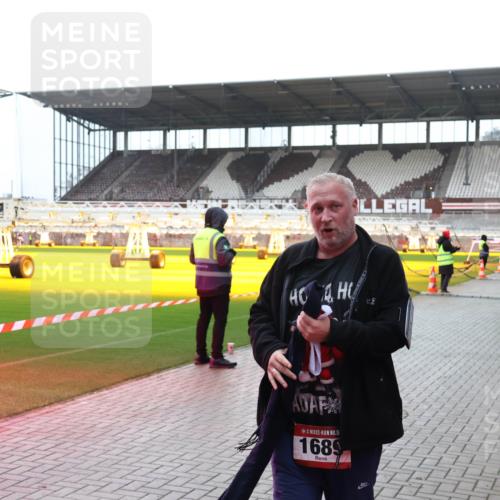07.12.2025 - St. Pauli X-Mass-Run No. 15 Luisa Fischer http://msf.ph/oto/9390596 07.12.2025 10:56:35 Ziel 15, 1689, 951, 955, 1790, 1793, 2170, 2485, 4063, 4146, 4493 meine-sportfotos.de
