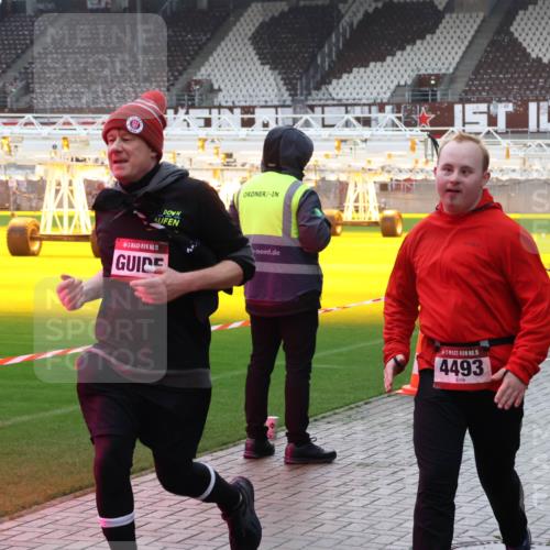 07.12.2025 - St. Pauli X-Mass-Run No. 15 Luisa Fischer http://msf.ph/oto/9390600 07.12.2025 10:56:45 Ziel 15, 15, 4493, 236, 248, 759, 951, 955, 1790, 1793, 2170, 2485, 4063, 4146, 4493 meine-sportfotos.de
