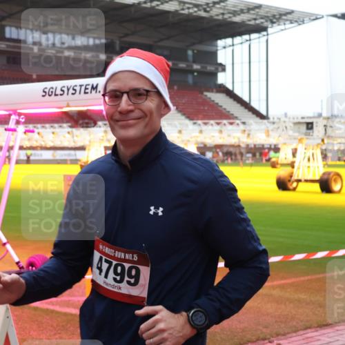 07.12.2025 - St. Pauli X-Mass-Run No. 15 Luisa Fischer http://msf.ph/oto/9390674 07.12.2025 10:57:24 Ziel 15, 4799, 55, 236, 248, 280, 417, 555, 566, 568, 759, 763, 1097, 1099, 1203, 2538, 2542, 2664, 2665, 3064, 3067, 3275, 4799 meine-sportfotos.de