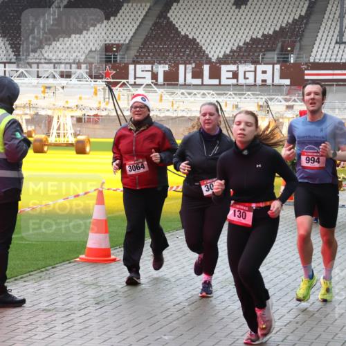 07.12.2025 - St. Pauli X-Mass-Run No. 15 Luisa Fischer http://msf.ph/oto/9390689 07.12.2025 10:57:45 Ziel 3064, 30, 130, 20, 994, 290, 2297, 130, 251, 280, 324, 566, 568, 763, 773, 994, 1097, 1099, 1203, 1213, 1387, 2290, 2296, 2297, 2298, 2664, 2665, 3064, 3067, 3275, 4799 meine-sportfotos.de