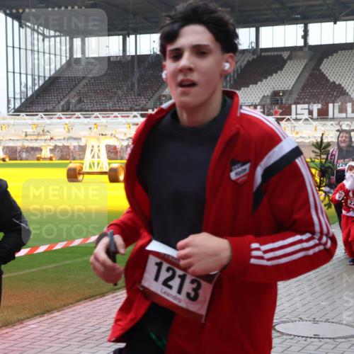 07.12.2025 - St. Pauli X-Mass-Run No. 15 Luisa Fischer http://msf.ph/oto/9390698 07.12.2025 10:57:48 Ziel 3067, 1213, 229, 2298, 229, 2297, 130, 251, 280, 324, 566, 763, 773, 994, 1097, 1099, 1203, 1213, 1387, 2290, 2296, 2297, 2298, 2665, 3064, 3067, 3275, 4799 meine-sportfotos.de