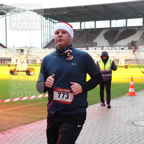 07.12.2025 - St. Pauli X-Mass-Run No. 15 Luisa Fischer http://msf.ph/oto/9390708 07.12.2025 10:57:54 Ziel 3, 15, 773, 7665, 130, 251, 280, 324, 773, 994, 1097, 1099, 1213, 1387, 1390, 2290, 2296, 2297, 2298, 2665, 3064, 3067, 4799 meine-sportfotos.de