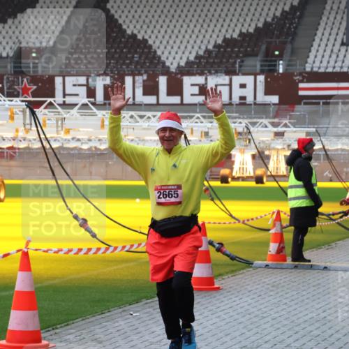 07.12.2025 - St. Pauli X-Mass-Run No. 15 Luisa Fischer http://msf.ph/oto/9390711 07.12.2025 10:57:56 Ziel 15, 2665, 130, 170, 251, 280, 324, 773, 994, 1097, 1099, 1213, 1387, 1390, 2290, 2296, 2297, 2298, 2665, 3064, 3067 meine-sportfotos.de