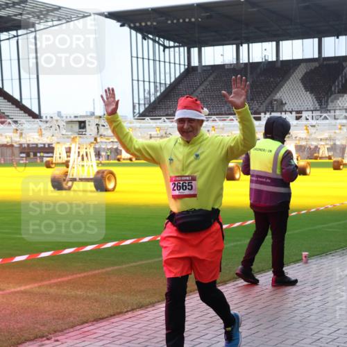 07.12.2025 - St. Pauli X-Mass-Run No. 15 Luisa Fischer http://msf.ph/oto/9390722 07.12.2025 10:58:00 Ziel 15, 2665, 130, 170, 251, 280, 324, 773, 994, 1097, 1099, 1213, 1387, 1390, 2290, 2296, 2297, 2298, 2665, 3064, 3067 meine-sportfotos.de