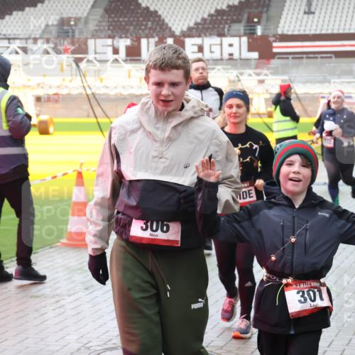 07.12.2025 - St. Pauli X-Mass-Run No. 15 Luisa Fischer http://msf.ph/oto/9390823 07.12.2025 11:00:21 Ziel 306, 301, 301, 306, 420, 529, 1482, 1558, 1702, 1826, 3586, 4128 meine-sportfotos.de