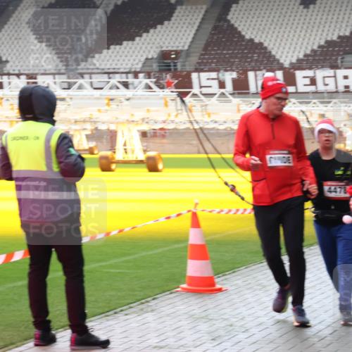 07.12.2025 - St. Pauli X-Mass-Run No. 15 Luisa Fischer http://msf.ph/oto/9390889 07.12.2025 11:01:14 Ziel 35, 4478, 68, 135, 225, 410, 433, 435, 439, 440, 492, 611, 985, 988, 1065, 1068, 1660, 1705, 1721, 3349, 3353, 3952, 4478, 4793 meine-sportfotos.de