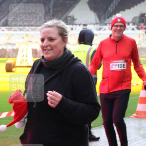 07.12.2025 - St. Pauli X-Mass-Run No. 15 Luisa Fischer http://msf.ph/oto/9390893 07.12.2025 11:01:17 Ziel 15, 4478, 68, 89, 135, 410, 433, 435, 439, 440, 492, 611, 985, 1065, 1068, 1660, 1705, 1721, 3349, 3353, 3952, 4478, 4793 meine-sportfotos.de