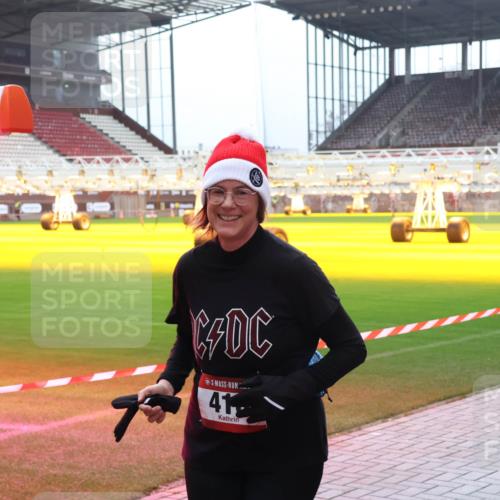 07.12.2025 - St. Pauli X-Mass-Run No. 15 Luisa Fischer http://msf.ph/oto/9390912 07.12.2025 11:01:26 Ziel 41, 68, 89, 132, 135, 139, 410, 433, 439, 492, 557, 1065, 1068, 1660, 1705, 3349, 3353 meine-sportfotos.de