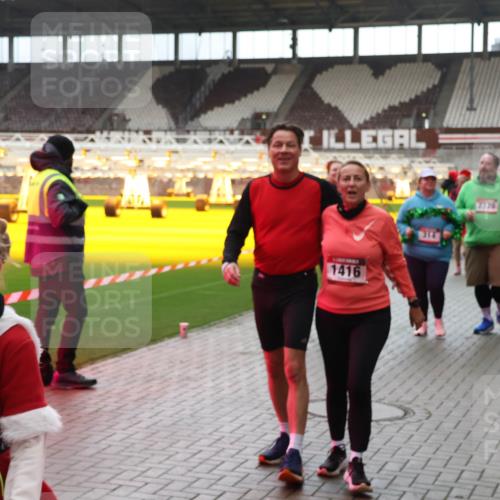 07.12.2025 - St. Pauli X-Mass-Run No. 15 Luisa Fischer http://msf.ph/oto/9390994 07.12.2025 11:03:00 Ziel 15, 193, 1416, 20, 25, 95, 151, 160, 193, 314, 317, 542, 547, 574, 746, 747, 749, 751, 847, 997, 1063, 1143, 1611, 2329, 2519, 2520 meine-sportfotos.de