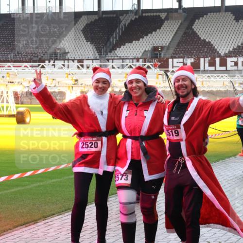 07.12.2025 - St. Pauli X-Mass-Run No. 15 Luisa Fischer http://msf.ph/oto/9391017 07.12.2025 11:03:16 Ziel 15, 2520, 573, 15, 519, 542, 547, 20, 25, 151, 160, 502, 542, 547, 574, 599, 602, 612, 746, 747, 749, 751, 875, 880, 953, 997, 1063, 1102, 1139, 1199, 1385, 1644, 1668, 1670, 4809 meine-sportfotos.de