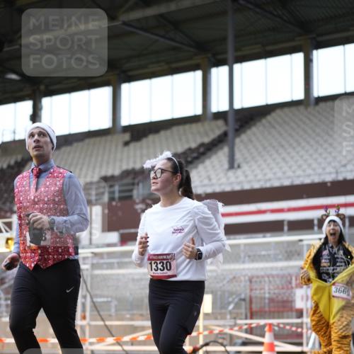 07.12.2025 - St. Pauli X-Mass-Run No. 15 Patografie http://msf.ph/oto/9391058 07.12.2025 10:28:51 Ziel 1095, 1308, 1330, 1566, 2046, 2051, 2397, 3669, 4073, 4265, 4291, 4414, 4446, 4449, 4450, 4543, 4544 meine-sportfotos.de