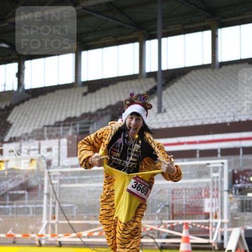 07.12.2025 - St. Pauli X-Mass-Run No. 15 Patografie http://msf.ph/oto/9391069 07.12.2025 10:28:52 Ziel 1095, 1308, 1330, 1566, 2046, 2051, 2397, 3669, 4073, 4265, 4291, 4414, 4446, 4449, 4450, 4543, 4544 meine-sportfotos.de