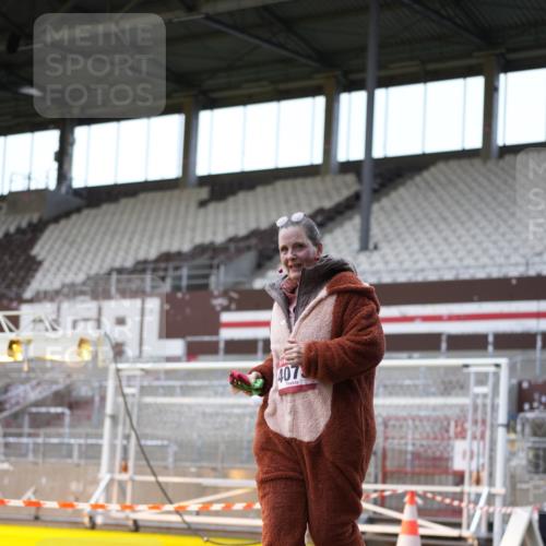 07.12.2025 - St. Pauli X-Mass-Run No. 15 Patografie http://msf.ph/oto/9391077 07.12.2025 10:28:54 Ziel 1095, 1308, 1330, 1566, 2046, 2051, 2397, 2874, 3669, 4073, 4265, 4291, 4414, 4446, 4449, 4450, 4543, 4544 meine-sportfotos.de