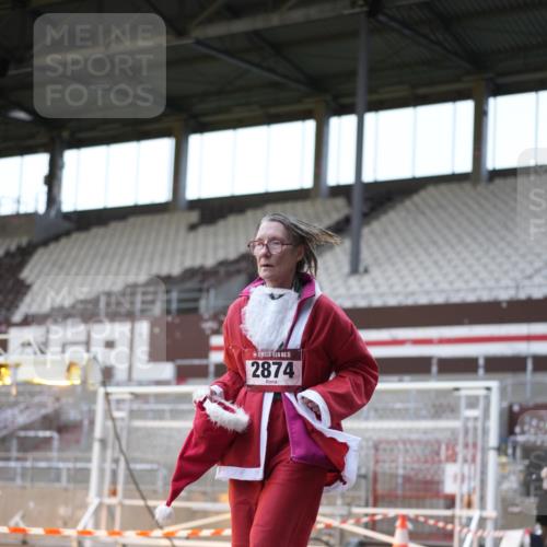 07.12.2025 - St. Pauli X-Mass-Run No. 15 Patografie http://msf.ph/oto/9391086 07.12.2025 10:28:58 Ziel 161, 165, 1308, 1330, 1566, 2397, 2874, 3669, 4073, 4265, 4291, 4414, 4446, 4543, 4544 meine-sportfotos.de