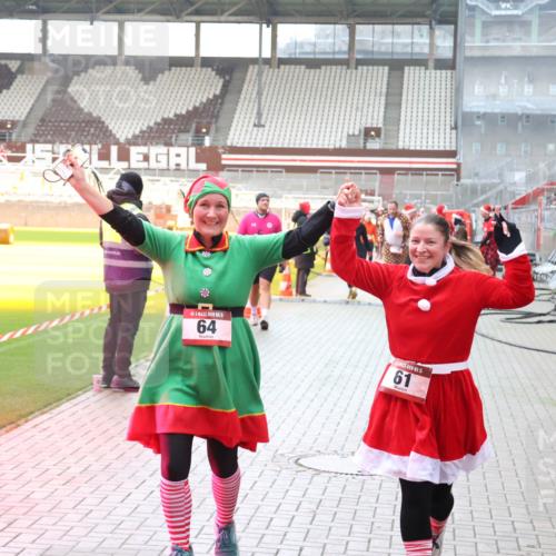 07.12.2025 - St. Pauli X-Mass-Run No. 15 Luisa Fischer http://msf.ph/oto/9391106 07.12.2025 11:04:11 Ziel 64, 15, 61, 61, 64, 102, 109, 186, 222, 297, 432, 505, 514, 719, 1551, 1850, 1853, 1857, 1860 meine-sportfotos.de