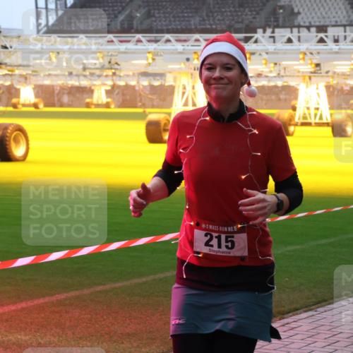 07.12.2025 - St. Pauli X-Mass-Run No. 15 Luisa Fischer http://msf.ph/oto/9391125 07.12.2025 11:04:34 Ziel 15, 215, 126, 215, 216, 222, 285, 297, 305, 432, 505, 514, 700, 702, 719, 734, 740, 764, 1200, 1252, 1254, 1401, 1695, 1766, 1769, 1852, 1853, 1854, 1856, 1857, 1860 meine-sportfotos.de