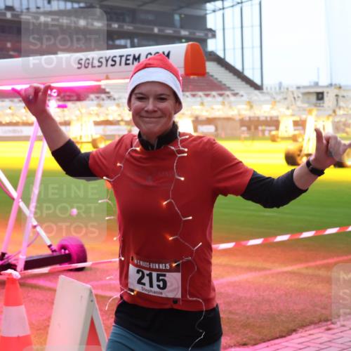 07.12.2025 - St. Pauli X-Mass-Run No. 15 Luisa Fischer http://msf.ph/oto/9391129 07.12.2025 11:04:35 Ziel 15, 215, 126, 215, 216, 222, 285, 297, 305, 432, 505, 514, 700, 702, 719, 734, 740, 764, 1200, 1252, 1254, 1401, 1695, 1766, 1769, 1852, 1853, 1854, 1856, 1857, 1860 meine-sportfotos.de