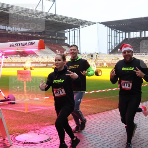 07.12.2025 - St. Pauli X-Mass-Run No. 15 Luisa Fischer http://msf.ph/oto/9391199 07.12.2025 11:05:17 Ziel 4571, 0, 4570, 4561, 33, 117, 128, 200, 201, 361, 395, 700, 702, 889, 1152, 1212, 1411, 1643, 2791, 2919, 3719, 4561, 4562, 4563, 4565, 4566, 4567, 4568, 4569, 4570, 4571, 4572, 4573, 4575, 4576, 4577, 4578 meine-sportfotos.de