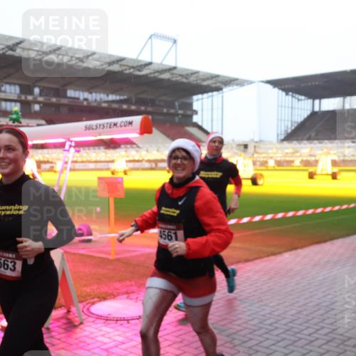 07.12.2025 - St. Pauli X-Mass-Run No. 15 Luisa Fischer http://msf.ph/oto/9391206 07.12.2025 11:05:18 Ziel 404, 4561, 1563, 33, 117, 128, 200, 201, 361, 395, 700, 702, 889, 1152, 1212, 1411, 1643, 2791, 2919, 3719, 4561, 4562, 4563, 4565, 4566, 4567, 4568, 4569, 4570, 4571, 4572, 4573, 4575, 4576, 4577, 4578 meine-sportfotos.de