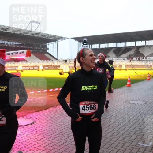 07.12.2025 - St. Pauli X-Mass-Run No. 15 Luisa Fischer http://msf.ph/oto/9391226 07.12.2025 11:05:23 Ziel 4575, 04, 4562, 0, 4568, 1643, 33, 117, 128, 200, 201, 361, 395, 889, 1152, 1212, 1411, 1492, 1630, 1643, 2791, 2919, 3719, 4561, 4562, 4563, 4565, 4566, 4567, 4568, 4569, 4570, 4571, 4572, 4573, 4575, 4576, 4577, 4578 meine-sportfotos.de