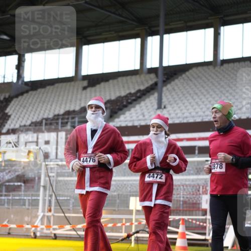 07.12.2025 - St. Pauli X-Mass-Run No. 15 Patografie http://msf.ph/oto/9391253 07.12.2025 10:29:35 Ziel 450, 458, 1039, 1198, 1201, 1204, 1209, 1373, 1669, 2001, 2878, 3080, 3468, 3469, 3494, 3497, 3516, 3517, 4007, 4009, 4126, 4264, 4266, 4293, 4296, 4440, 4472, 4476, 4531, 4695 meine-sportfotos.de