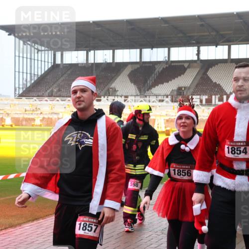 07.12.2025 - St. Pauli X-Mass-Run No. 15 Luisa Fischer http://msf.ph/oto/9391279 07.12.2025 11:05:58 Ziel 15, 1857, 598, 15, 1856, 15, 1854, 2884, 199, 200, 201, 434, 831, 889, 924, 925, 927, 929, 932, 973, 1046, 1049, 1092, 1152, 1196, 1208, 1311, 1428, 1432, 1492, 1600, 1630, 1840, 1841, 2006, 2254, 2884, 3272, 3278 meine-sportfotos.de