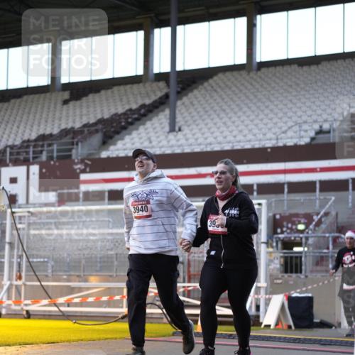 07.12.2025 - St. Pauli X-Mass-Run No. 15 Patografie http://msf.ph/oto/9391314 07.12.2025 10:30:40 Ziel 594, 601, 608, 1698, 1700, 2537, 3936, 3940, 3982, 3986, 4845, 4847 meine-sportfotos.de