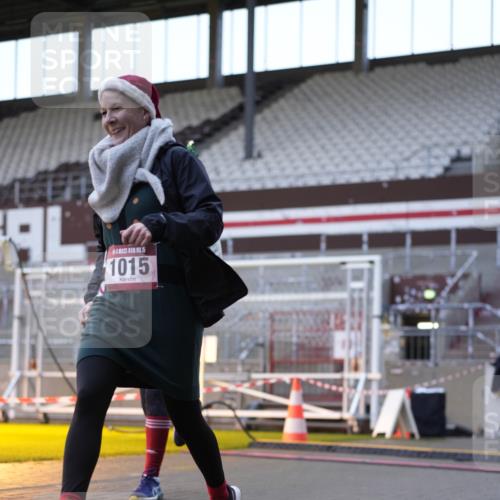 07.12.2025 - St. Pauli X-Mass-Run No. 15 Patografie http://msf.ph/oto/9391326 07.12.2025 10:30:53 Ziel 594, 601, 608, 1015, 1075, 1698, 1700, 3936, 3940, 3982, 3986, 4464 meine-sportfotos.de