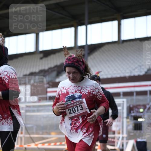 07.12.2025 - St. Pauli X-Mass-Run No. 15 Patografie http://msf.ph/oto/9391333 07.12.2025 10:31:10 Ziel 1545, 2073, 2172, 2914, 3889 meine-sportfotos.de