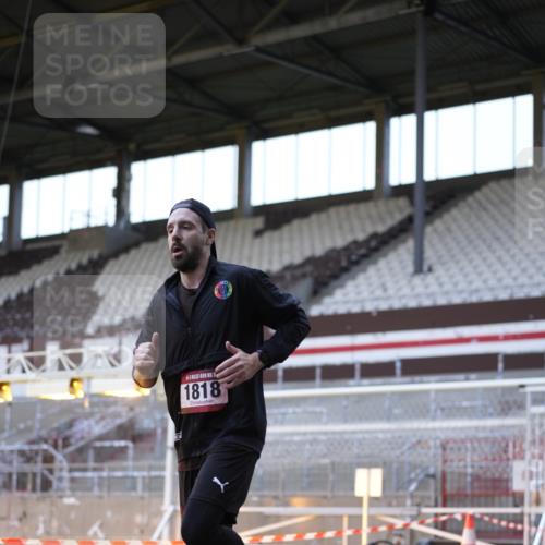 07.12.2025 - St. Pauli X-Mass-Run No. 15 Patografie http://msf.ph/oto/9391349 07.12.2025 10:31:30 Ziel 343, 1818, 2171, 2540, 2541, 3895, 3896, 3897, 4412 meine-sportfotos.de