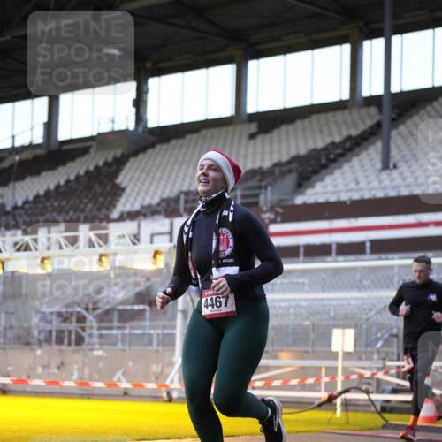 07.12.2025 - St. Pauli X-Mass-Run No. 15 Patografie http://msf.ph/oto/9391363 07.12.2025 10:31:43 Ziel 1818, 2352, 2418, 3716, 3806, 3808, 3895, 3896, 3897, 3969, 4467, 4484, 4495, 4504, 4518, 4519, 4520 meine-sportfotos.de