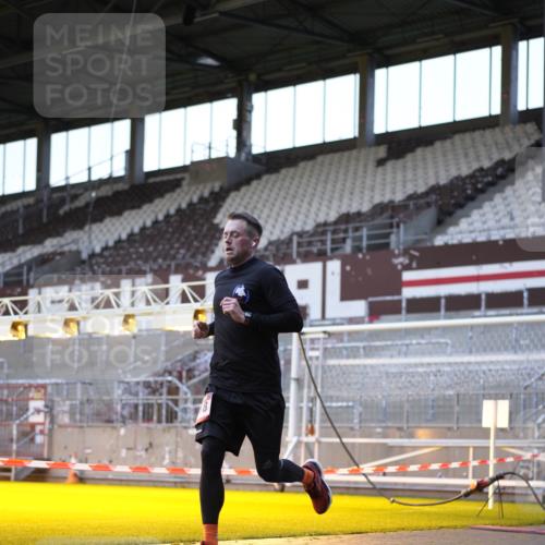 07.12.2025 - St. Pauli X-Mass-Run No. 15 Patografie http://msf.ph/oto/9391367 07.12.2025 10:31:44 Ziel 1818, 2352, 2418, 3267, 3716, 3806, 3808, 3895, 3896, 3897, 3969, 4467, 4484, 4495, 4504, 4518, 4519, 4520 meine-sportfotos.de