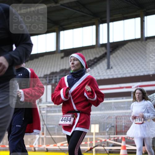 07.12.2025 - St. Pauli X-Mass-Run No. 15 Patografie http://msf.ph/oto/9391372 07.12.2025 10:31:48 Ziel 750, 752, 2352, 2418, 3267, 3716, 3806, 3808, 3895, 3896, 3897, 3969, 4467, 4484, 4495, 4504, 4518, 4519, 4520 meine-sportfotos.de