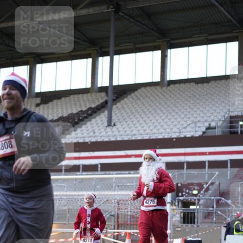 07.12.2025 - St. Pauli X-Mass-Run No. 15 Patografie http://msf.ph/oto/9391383 07.12.2025 10:32:03 Ziel 750, 752, 1942, 2342, 2343, 2345, 3267, 3716, 4039, 4274, 4275 meine-sportfotos.de