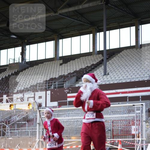 07.12.2025 - St. Pauli X-Mass-Run No. 15 Patografie http://msf.ph/oto/9391386 07.12.2025 10:32:04 Ziel 750, 752, 1942, 1944, 2342, 2343, 2345, 3267, 4039, 4274, 4275 meine-sportfotos.de
