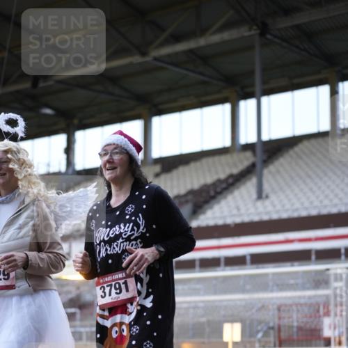 07.12.2025 - St. Pauli X-Mass-Run No. 15 Patografie http://msf.ph/oto/9391418 07.12.2025 10:33:14 Ziel 83, 498, 1268, 1329, 2054, 3543, 3548, 3791, 3901, 3902 meine-sportfotos.de